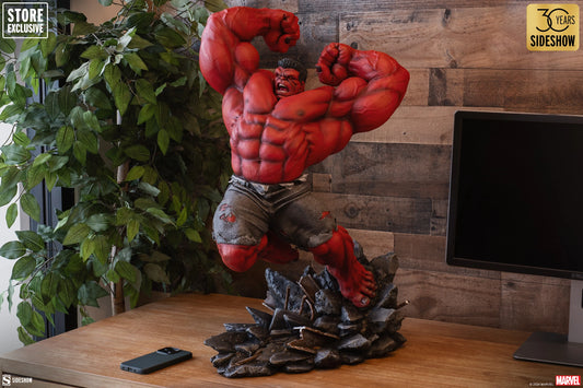 Red Hulk: Thunderbolt Ross Statue